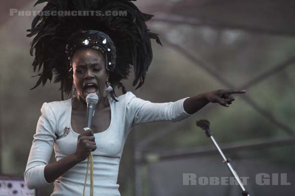 NOISETTES - 2007-08-24 - SAINT CLOUD - Domaine National - Scene de l'Industrie - 